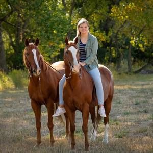 Meet your Posher, Emily